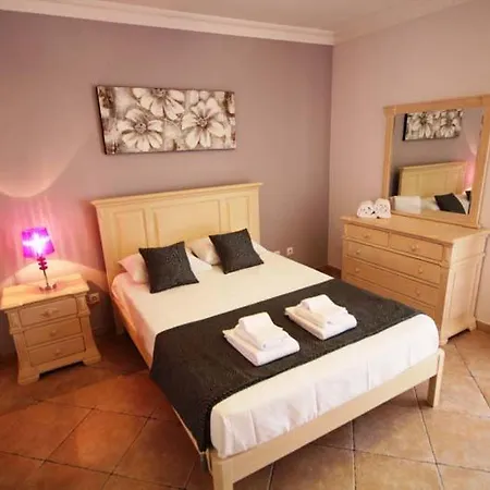 Vila Sleeps 10 Pool Air Con Wifi T607903 Almancil